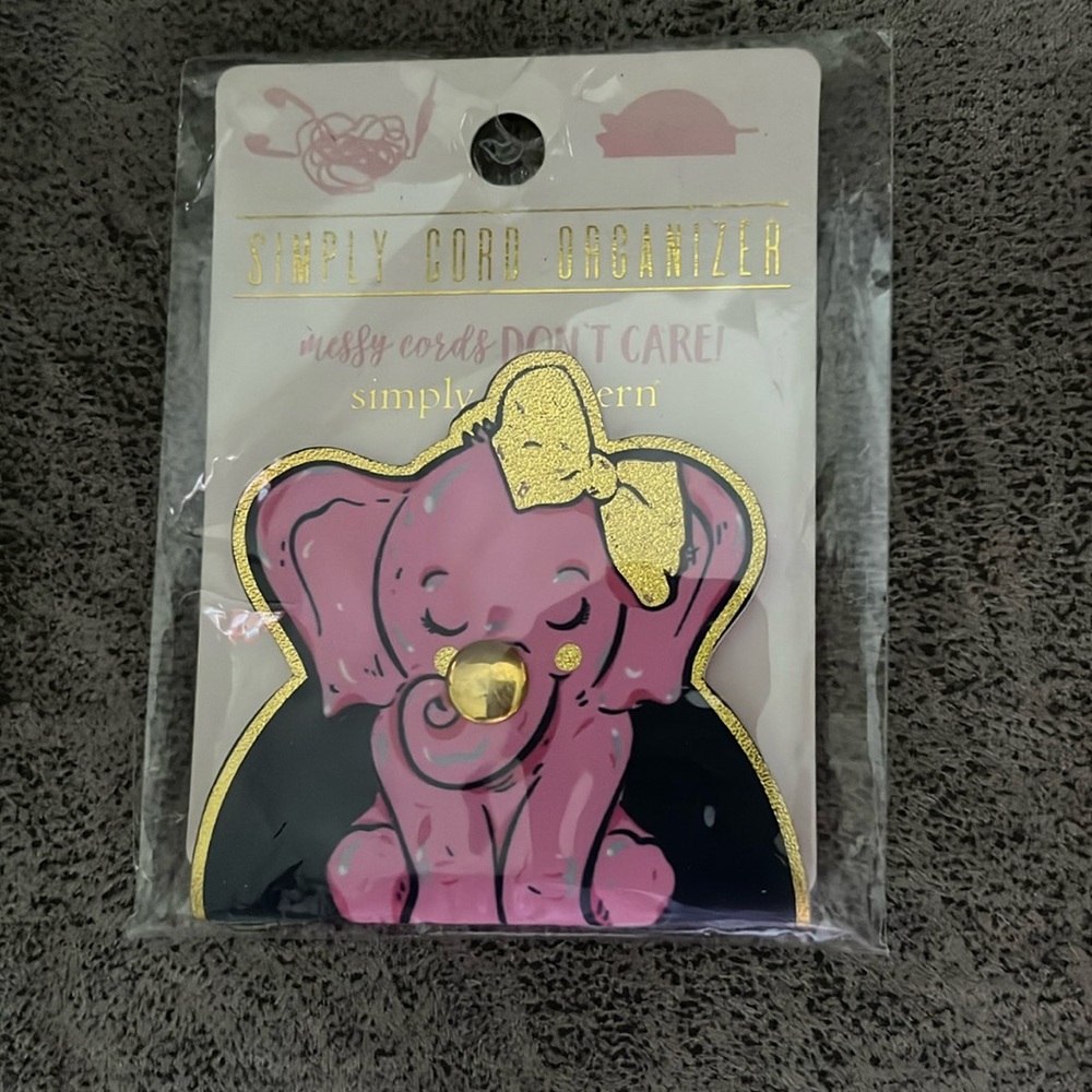 NWT Simply Southern Cord Organizer Elephant